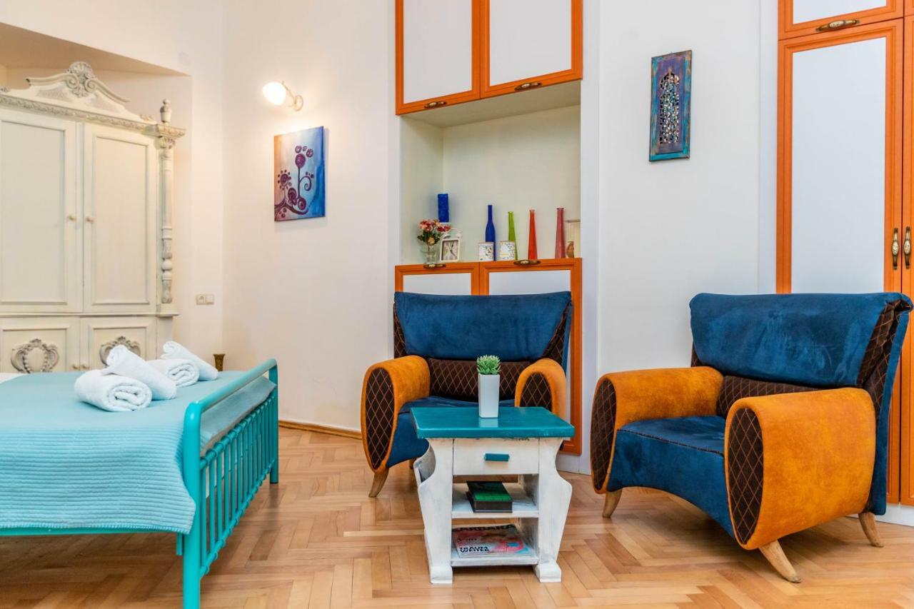 ★ Blue Door Rhapsody ★ - Special Stay In Old Town! Tbilisi Exteriör bild